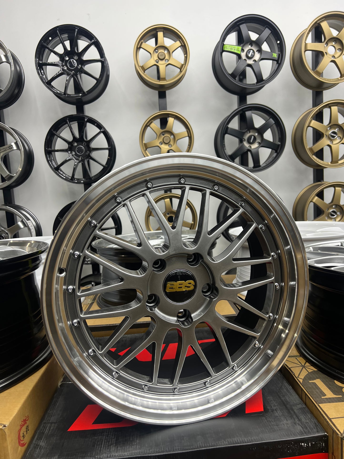 BB5 LM Style Wheels